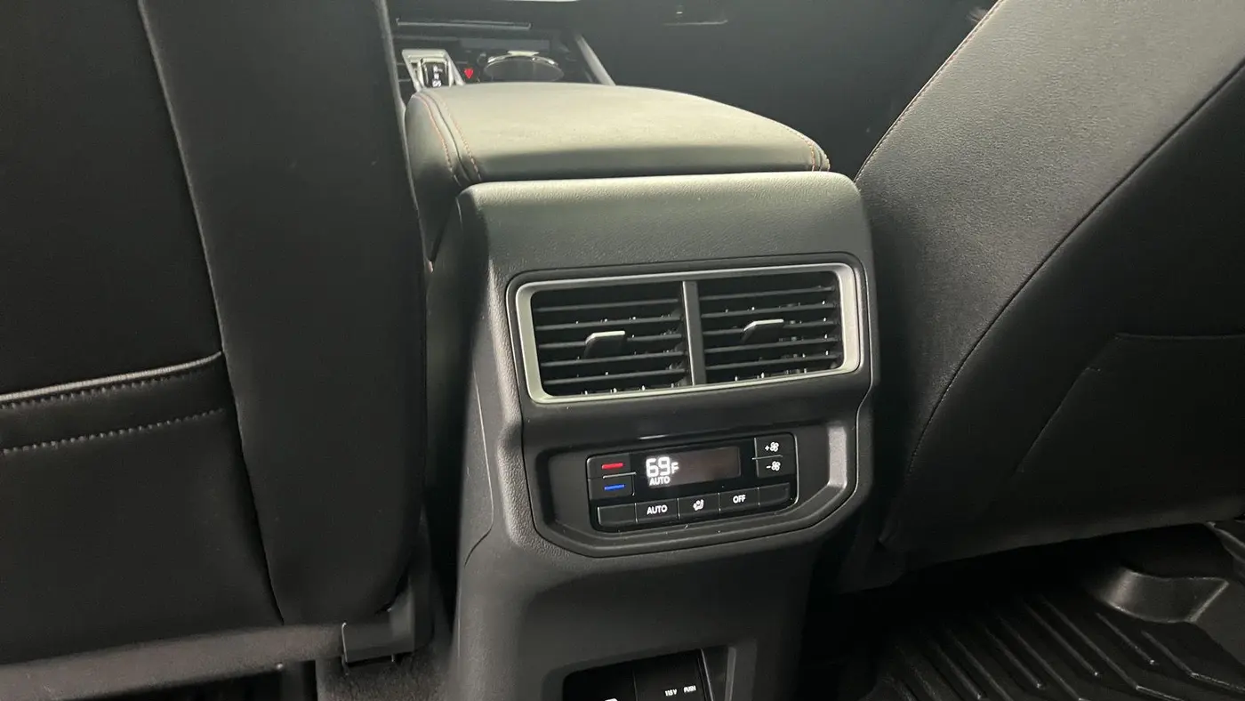 2025 Volkswagen Atlas Peak Edition 4Motion