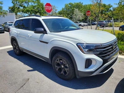 Photo of a 2024 Volkswagen Atlas AWD Peak Edition SE 4motion 4DR SUV W/Technology for sale
