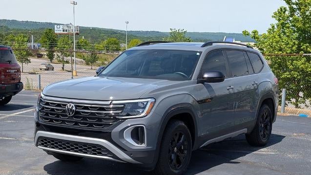2025 Volkswagen Atlas Peak Edition 4Motion
