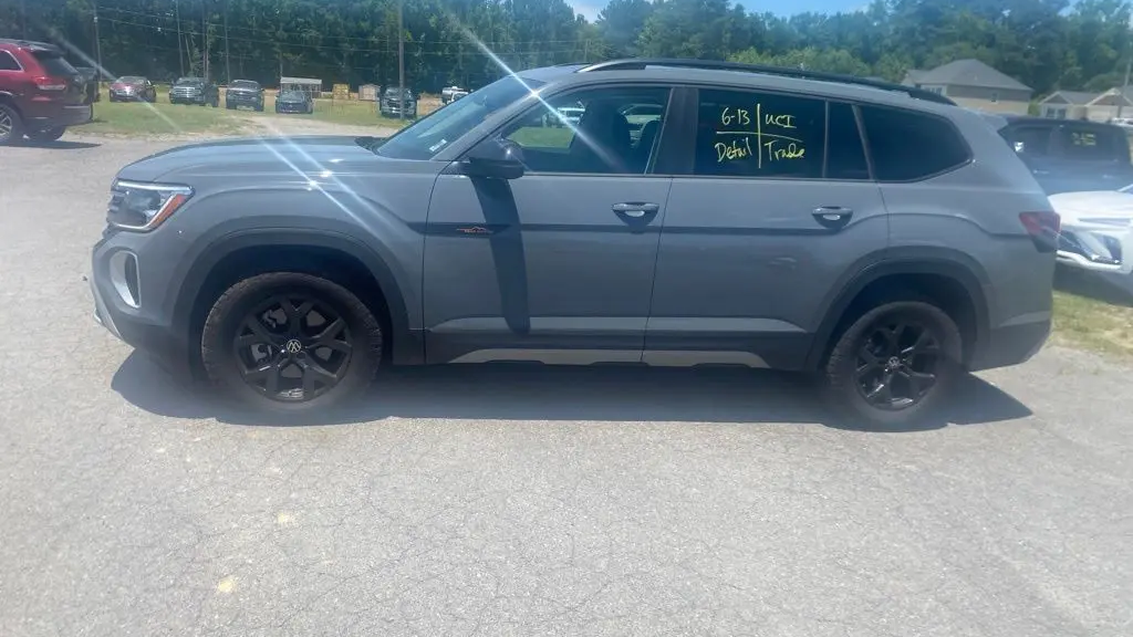2025 Volkswagen Atlas Peak Edition 4Motion