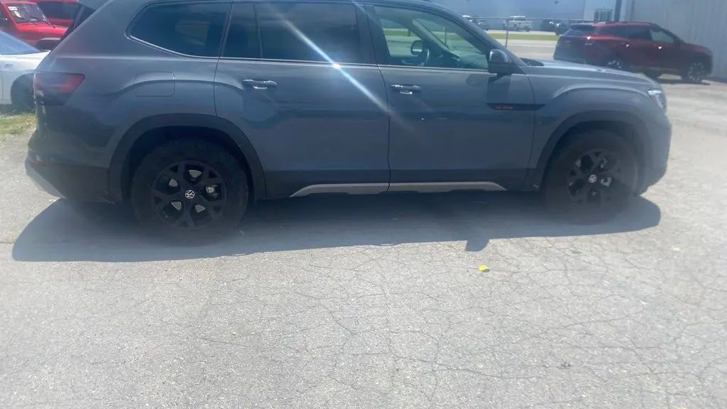 2025 Volkswagen Atlas Peak Edition 4Motion