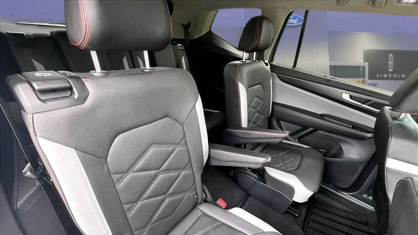 2025 Volkswagen Atlas Peak Edition 4Motion