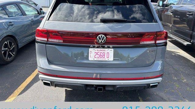 2025 Volkswagen Atlas Peak Edition 4Motion