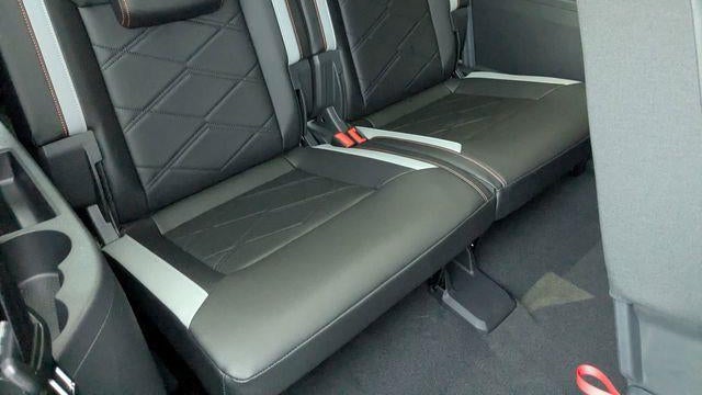 2025 Volkswagen Atlas Peak Edition 4Motion
