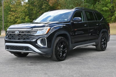 Photo of a 2024 Volkswagen Atlas AWD Peak Edition SE 4motion 4DR SUV W/Technology for sale