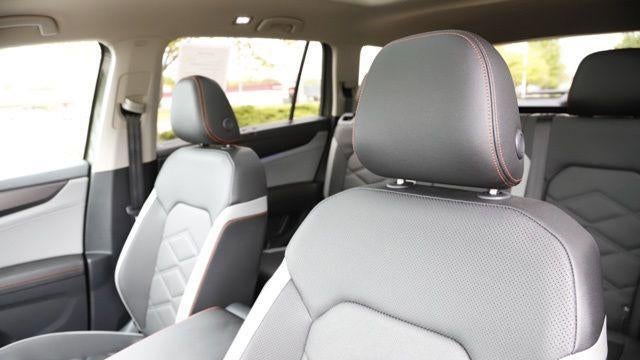 2025 Volkswagen Atlas Peak Edition 4Motion