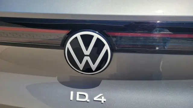 2025 Volkswagen ID 4  Pro