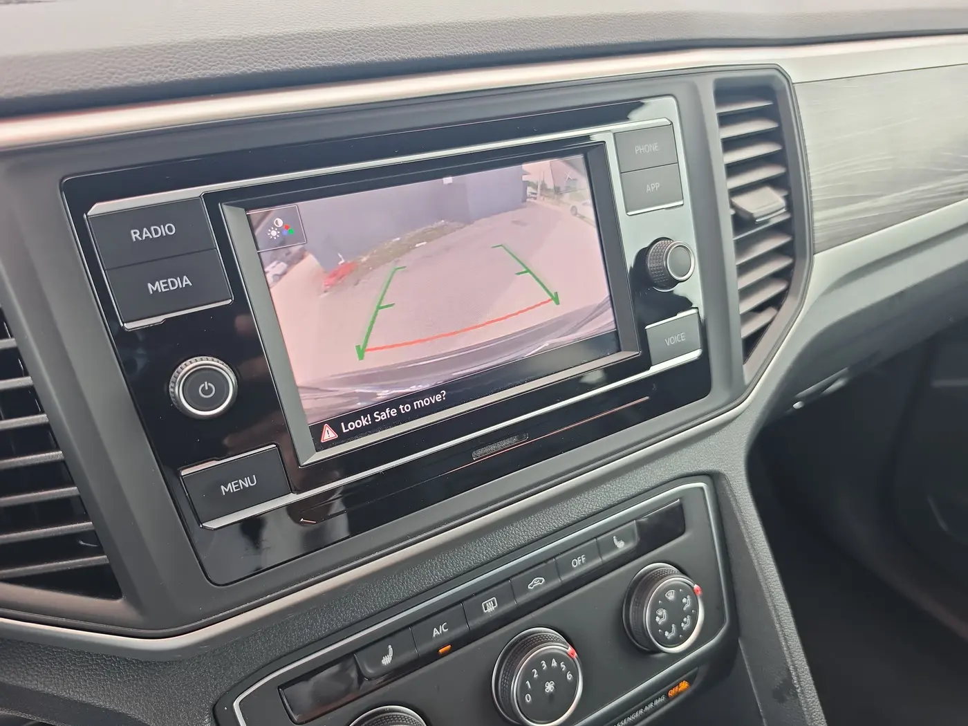 2022 Volkswagen Atlas - $19,790