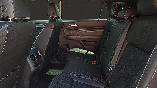 2023 Volkswagen Atlas Cross Sport SE