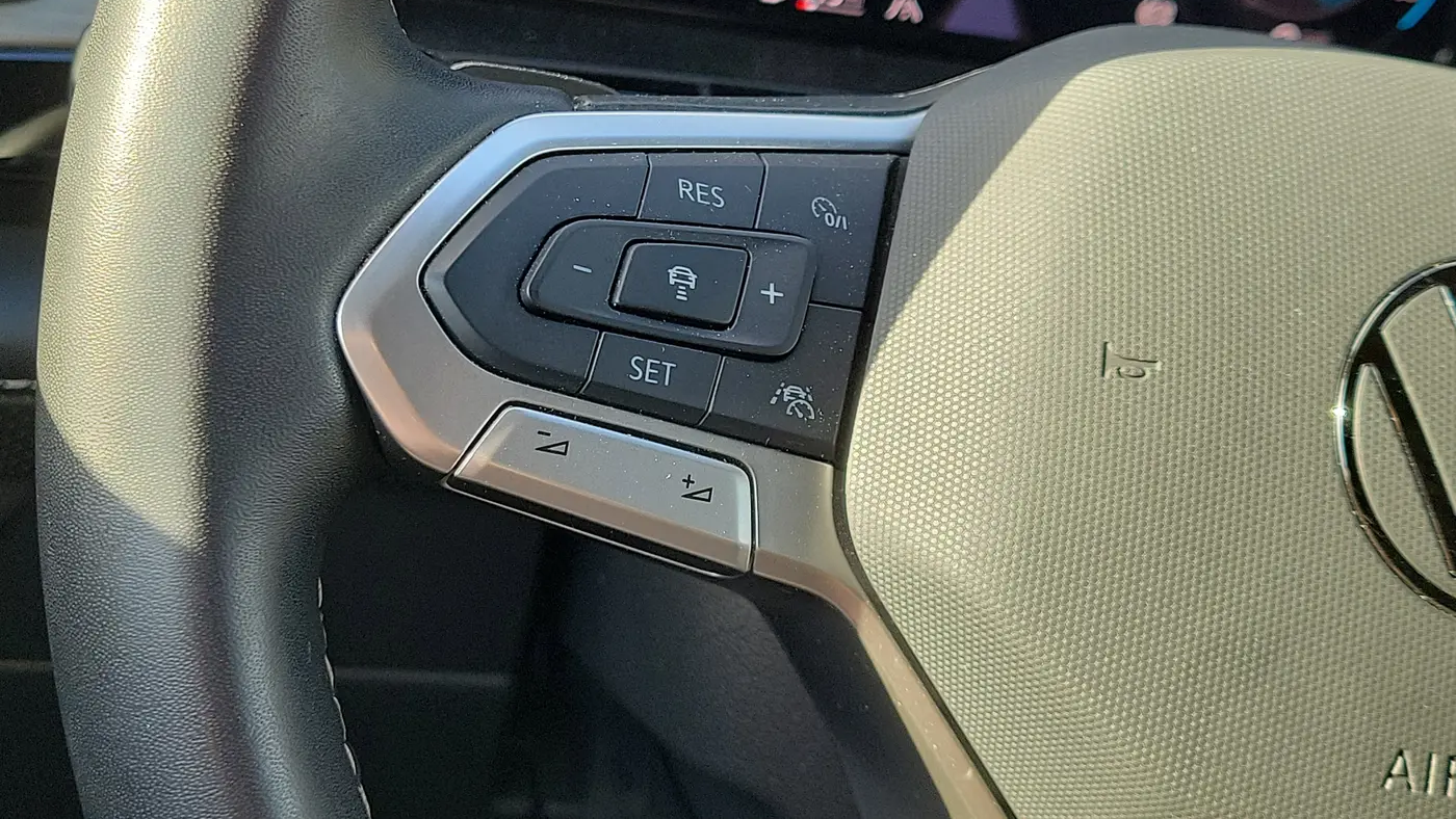 2024 Volkswagen Atlas Cross Sport SE