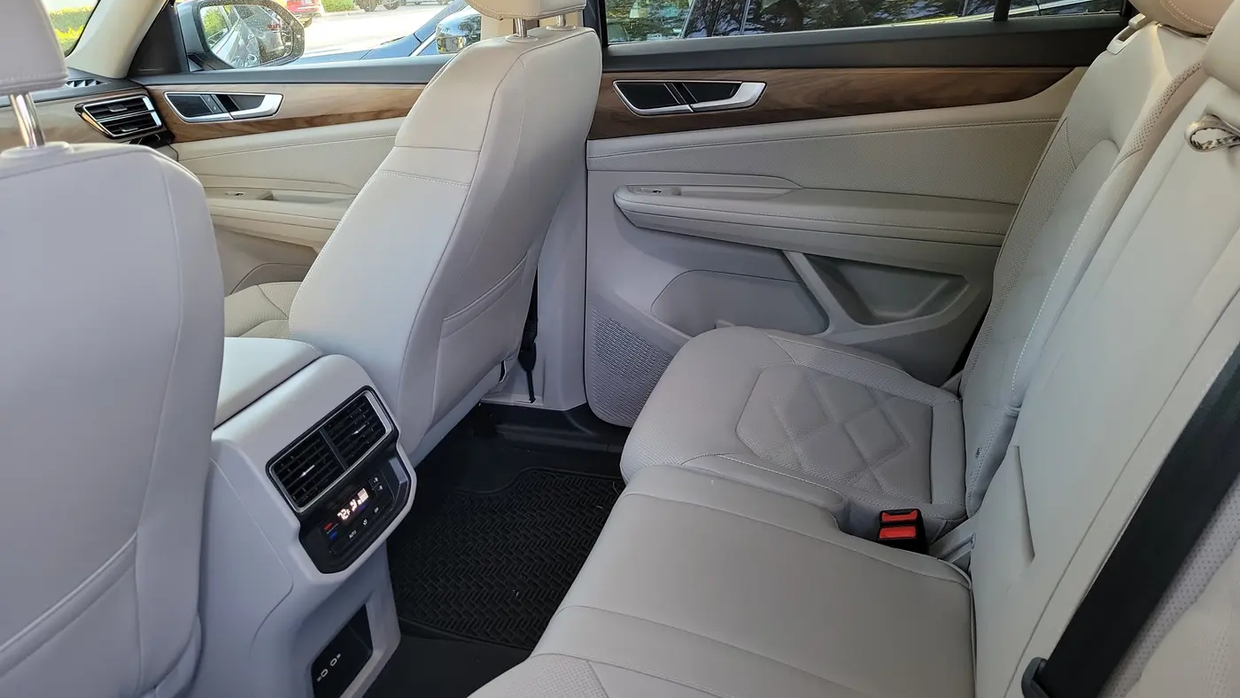 2026 Volkswagen Atlas SE