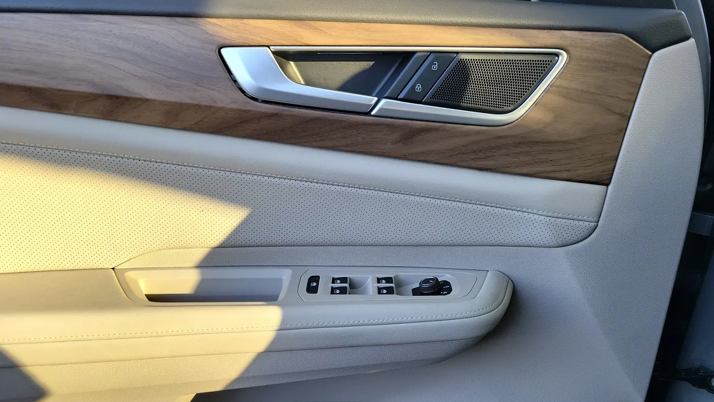 2026 Volkswagen Atlas SE