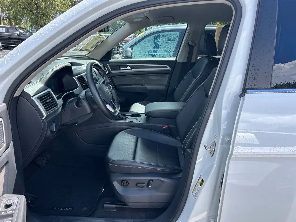 2023 Volkswagen Atlas - $18,997