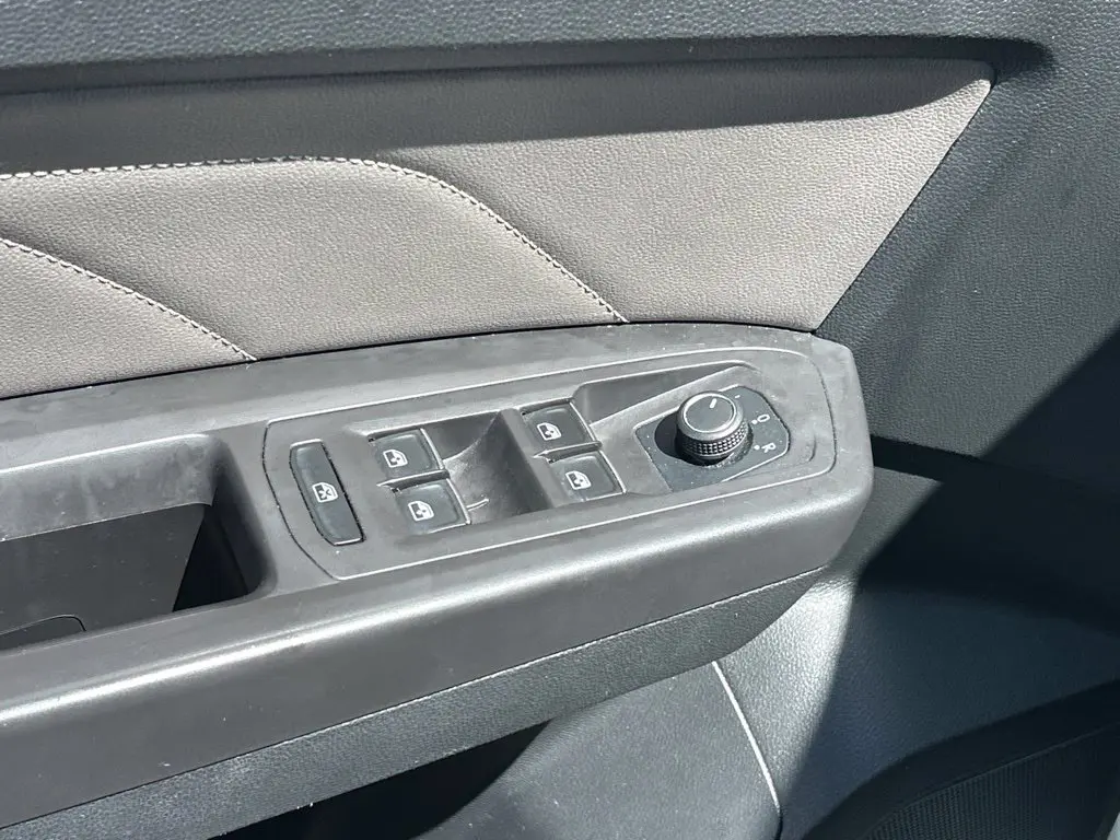 2023 Volkswagen Atlas - $18,997