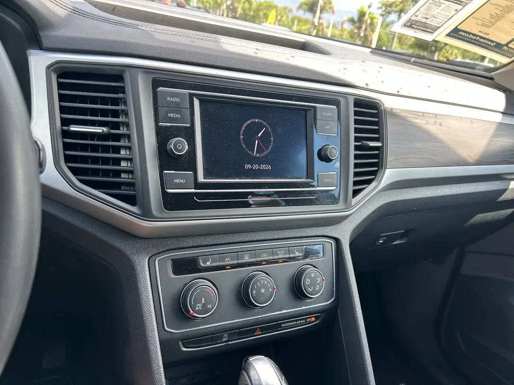 2023 Volkswagen Atlas - $18,997