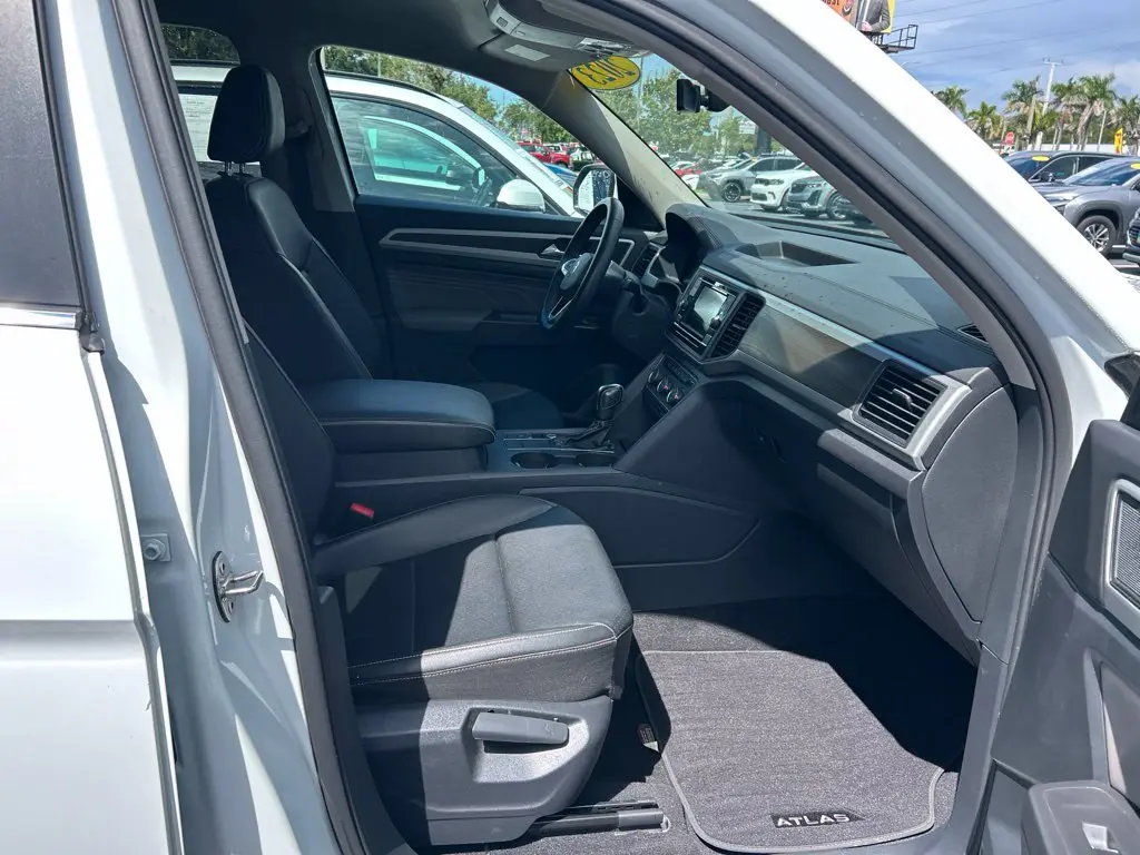 2023 Volkswagen Atlas - $18,997