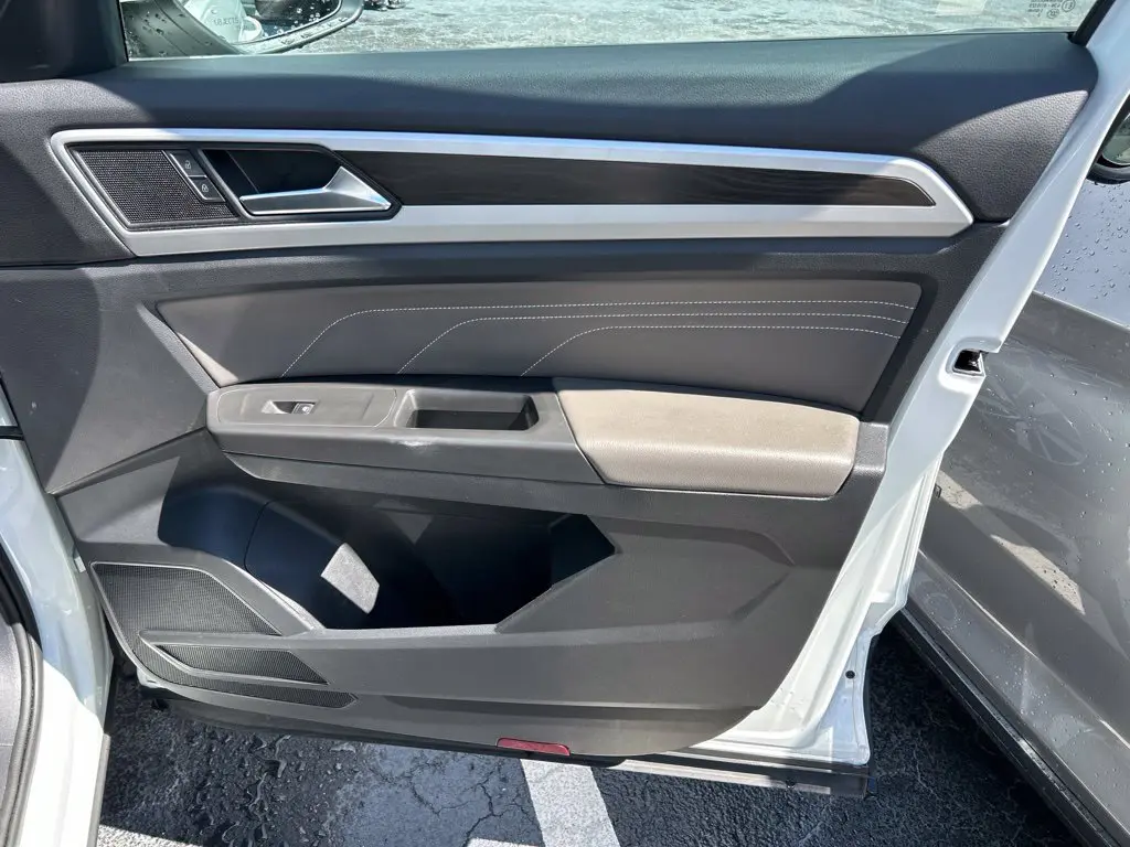 2023 Volkswagen Atlas - $18,997