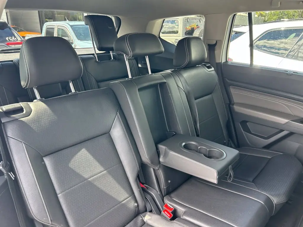2023 Volkswagen Atlas - $18,997