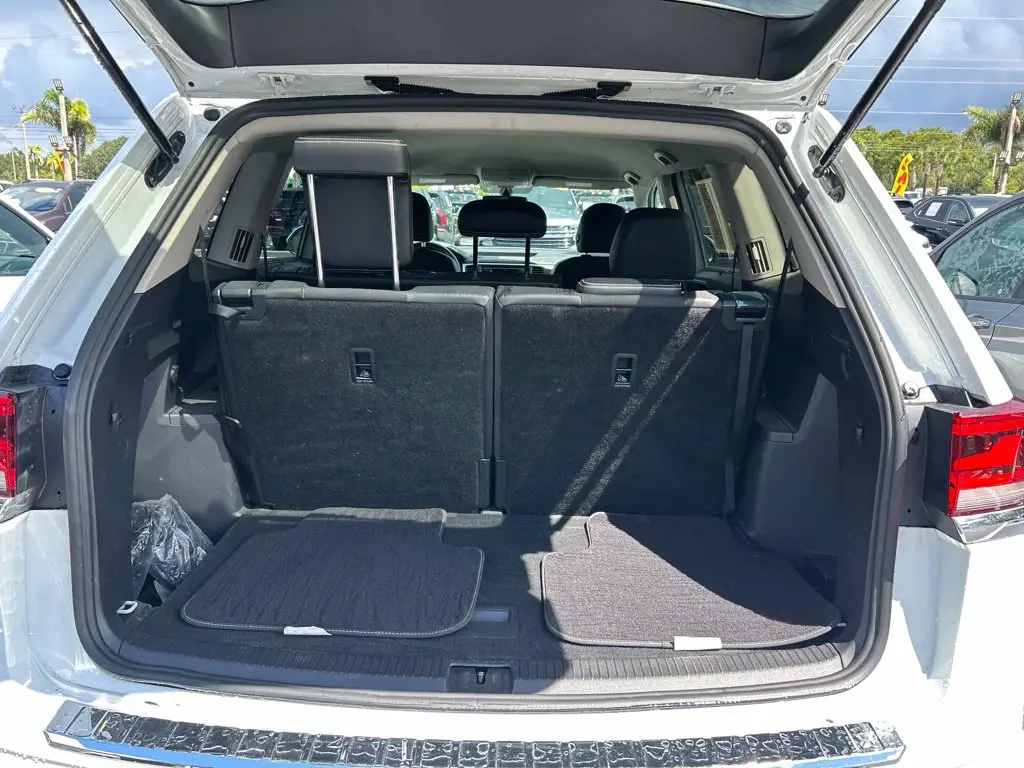 2023 Volkswagen Atlas - $18,997