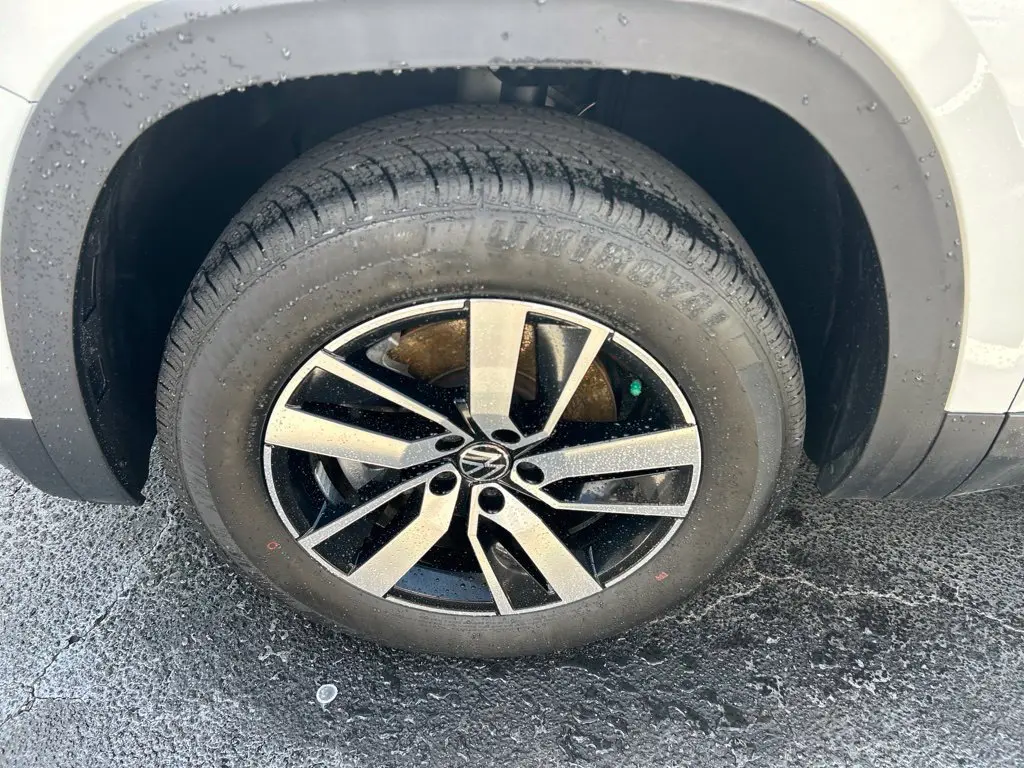2023 Volkswagen Atlas - $18,997