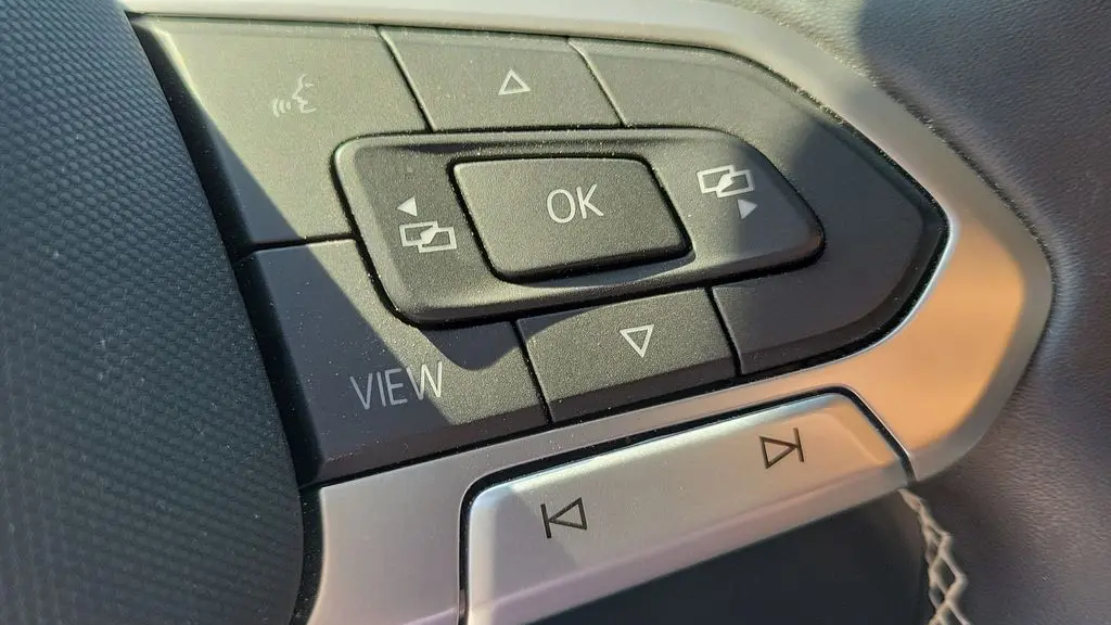 2023 Volkswagen Atlas SE