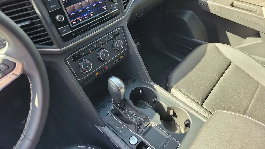 2023 Volkswagen Atlas SE