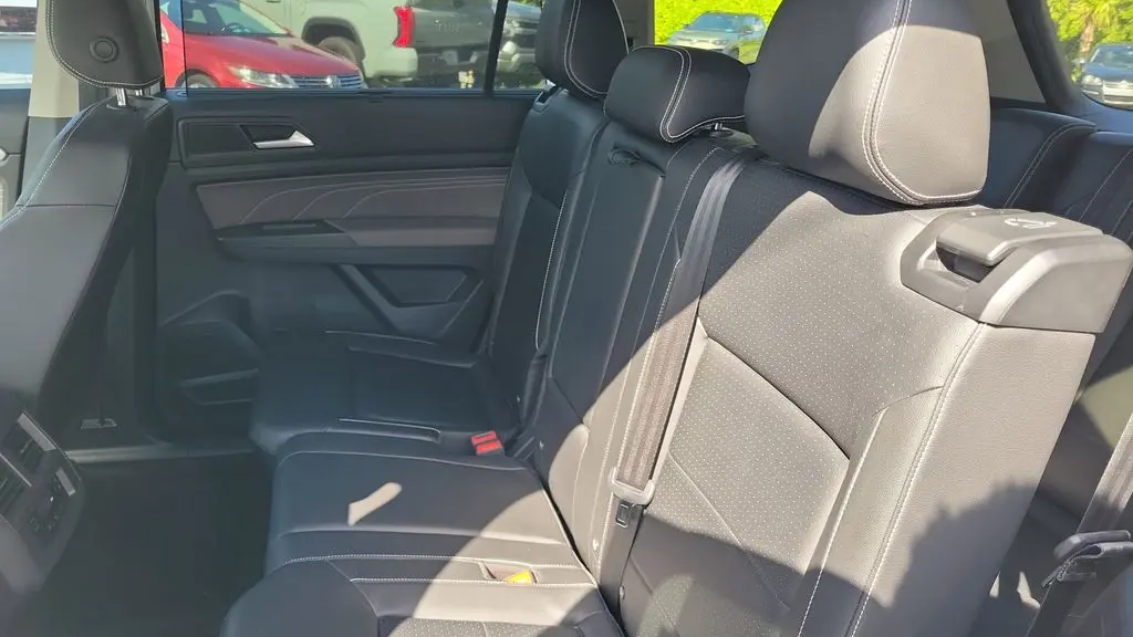 2023 Volkswagen Atlas SE