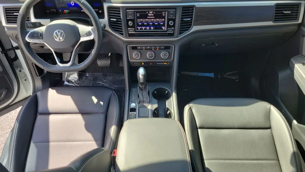 2023 Volkswagen Atlas SE