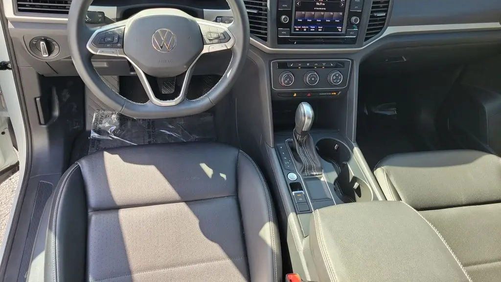 2023 Volkswagen Atlas SE