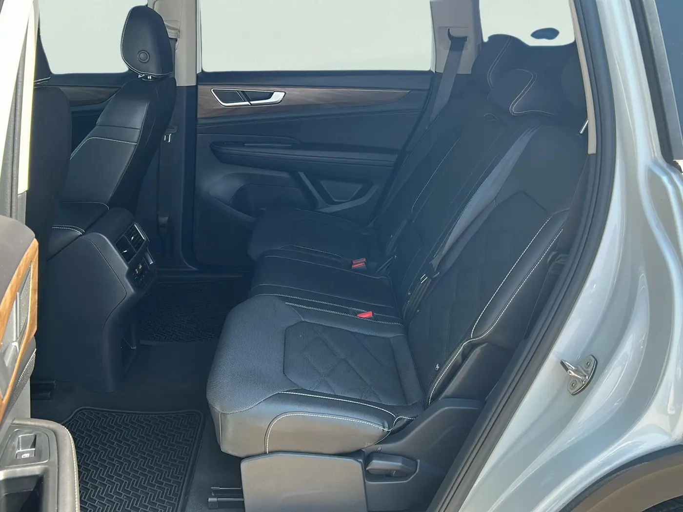 2025 Volkswagen Atlas - $28,900