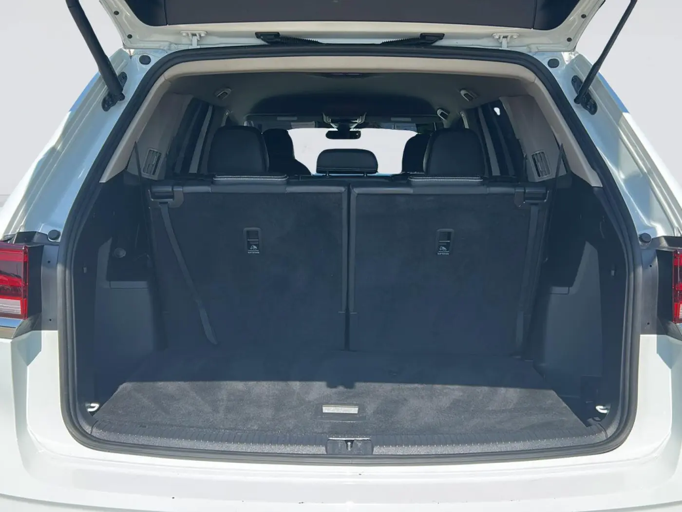 2025 Volkswagen Atlas - $28,900