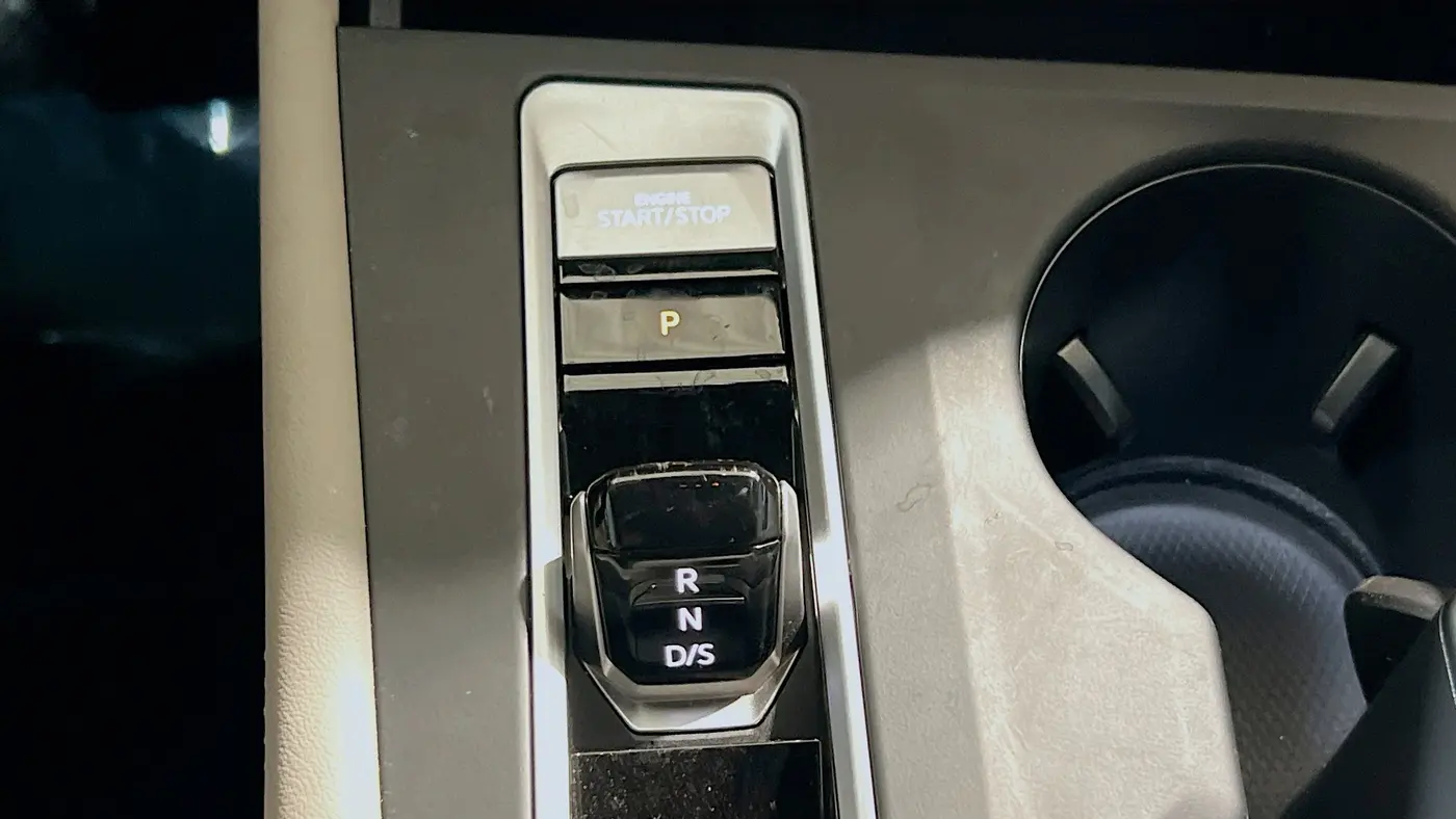 2025 Volkswagen Atlas SE