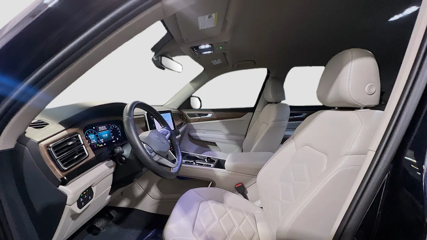 2025 Volkswagen Atlas SE