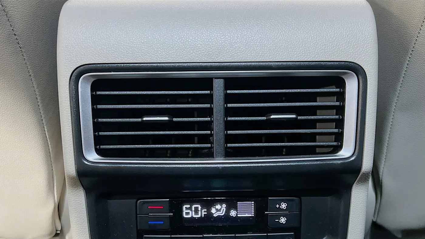 2025 Volkswagen Atlas SE