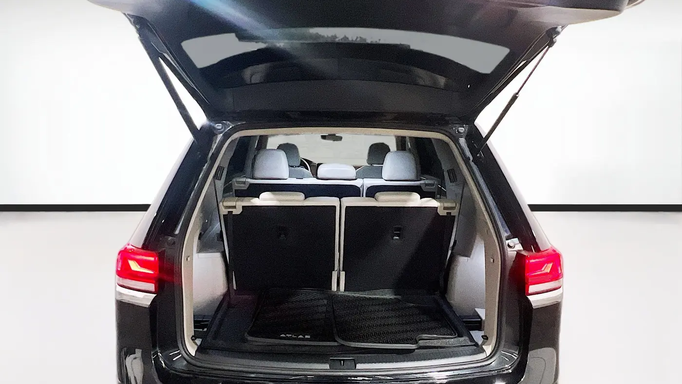 2025 Volkswagen Atlas SE
