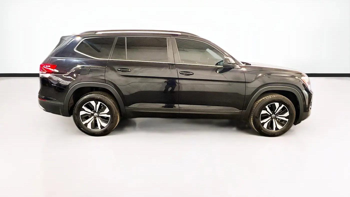 2025 Volkswagen Atlas SE