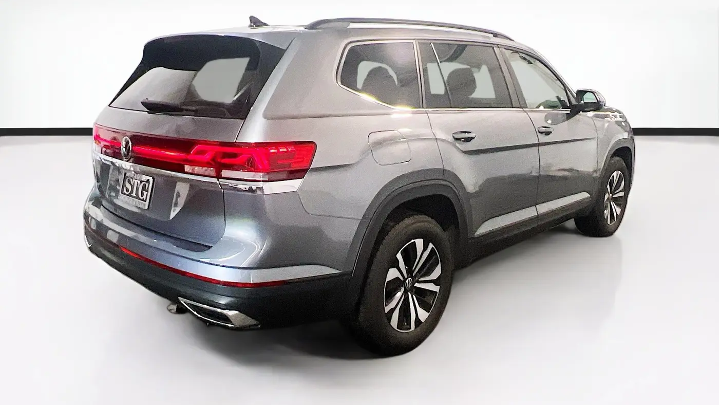 2025 Volkswagen Atlas SE