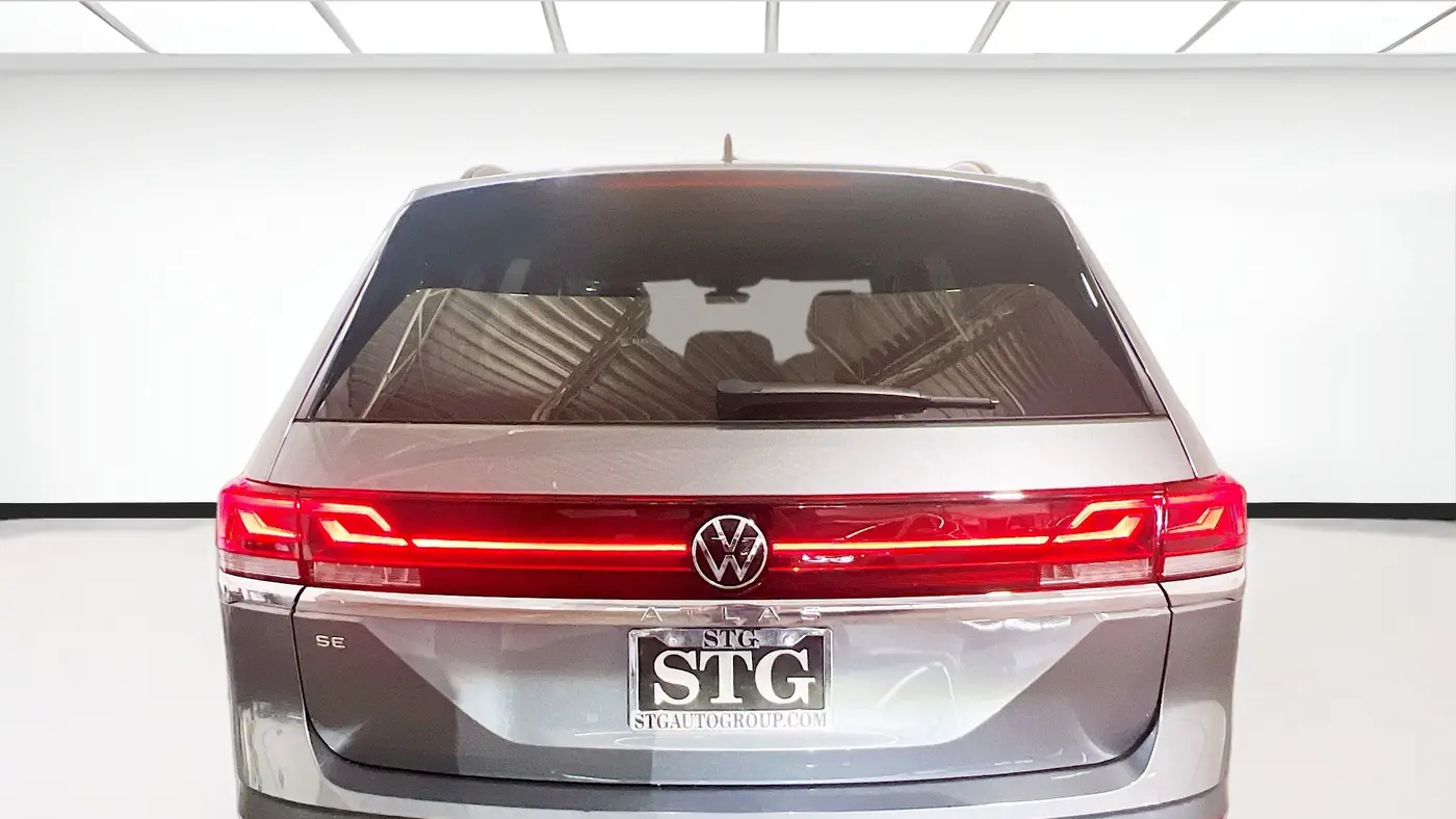 2025 Volkswagen Atlas SE