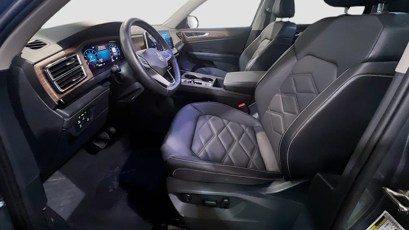 2025 Volkswagen Atlas SE