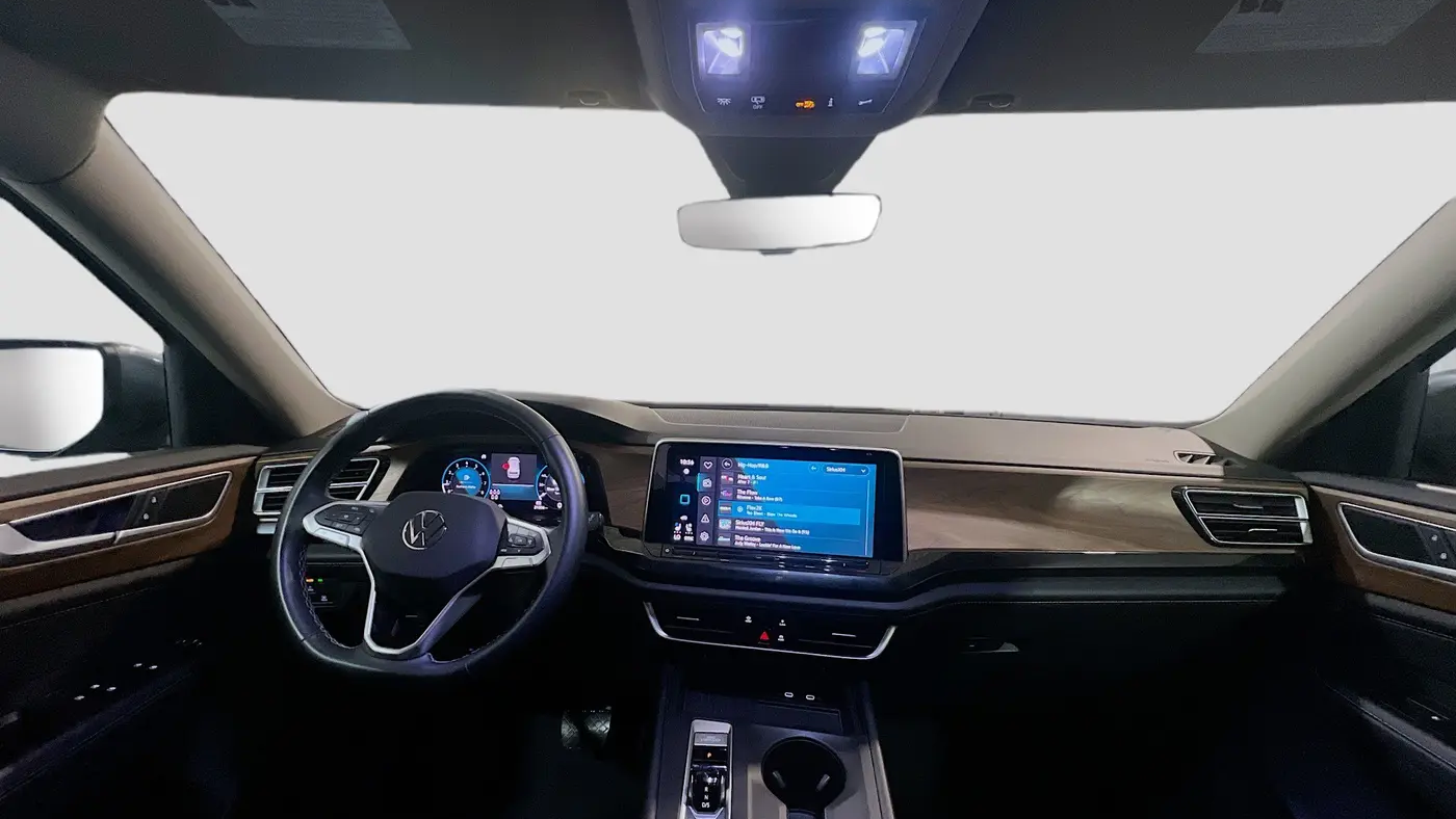 2025 Volkswagen Atlas SE