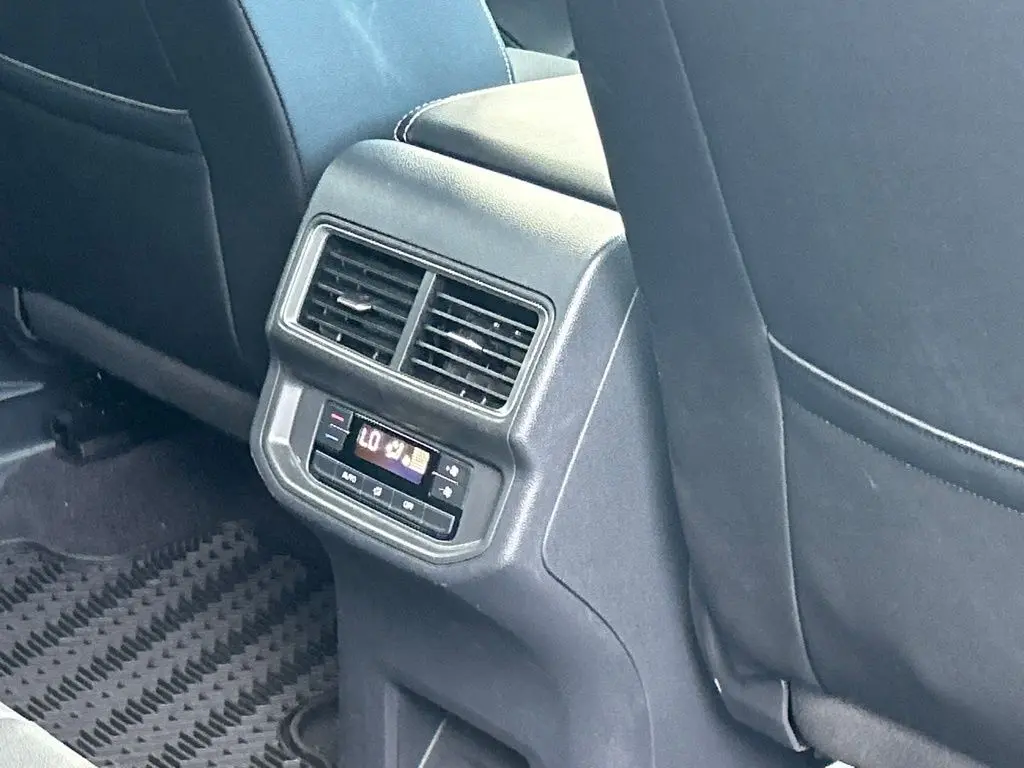 2024 Volkswagen Atlas - $27,874