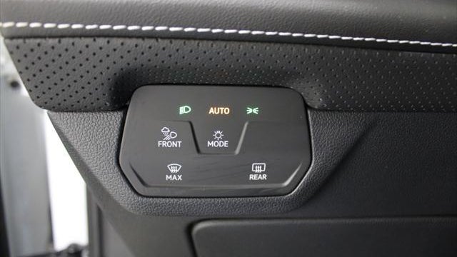 2025 Volkswagen Atlas SE