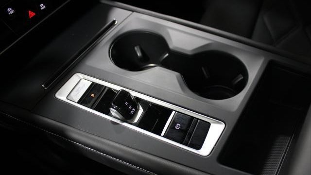 2025 Volkswagen Atlas SE