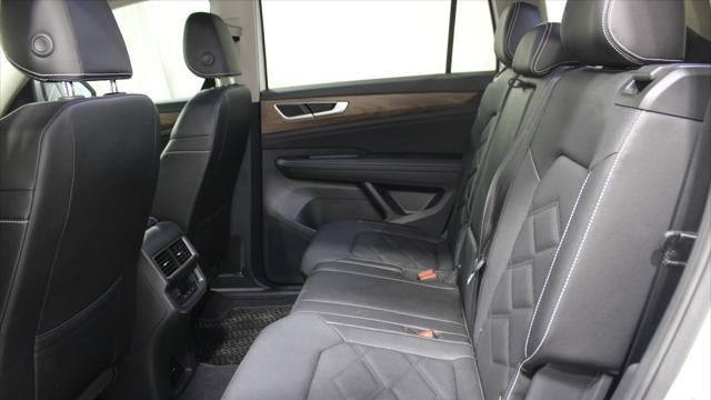 2025 Volkswagen Atlas SE