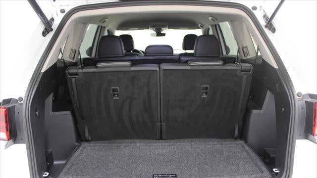 2025 Volkswagen Atlas SE