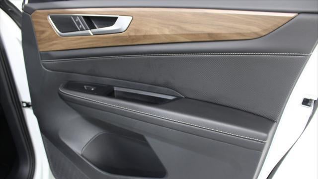 2025 Volkswagen Atlas SE