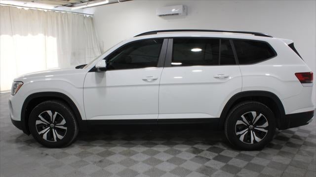 2025 Volkswagen Atlas SE