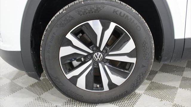 2025 Volkswagen Atlas SE