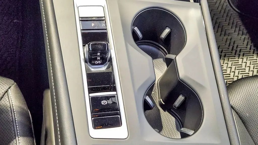 2025 Volkswagen Atlas SE
