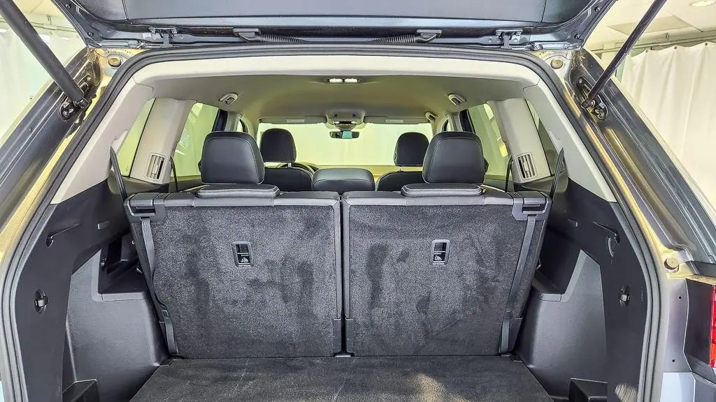 2025 Volkswagen Atlas SE